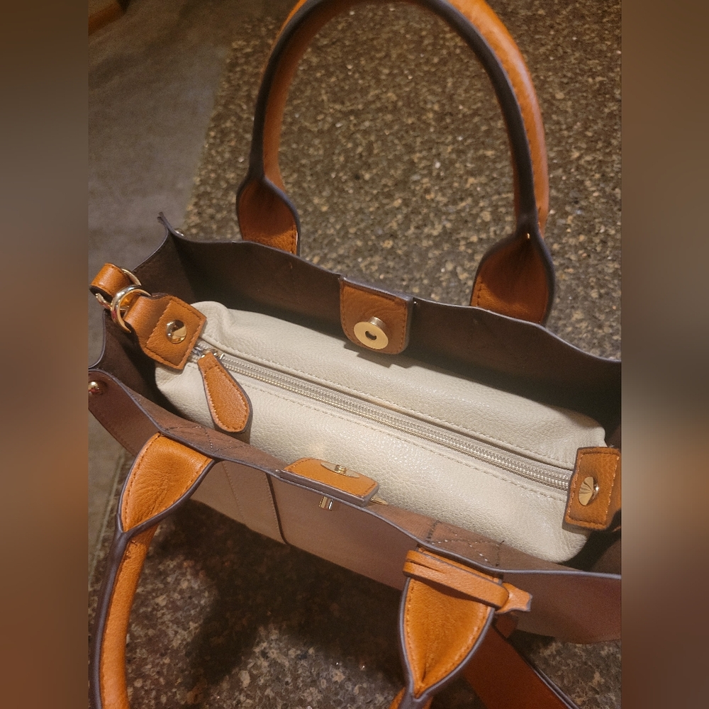 Beige Purse - image 8